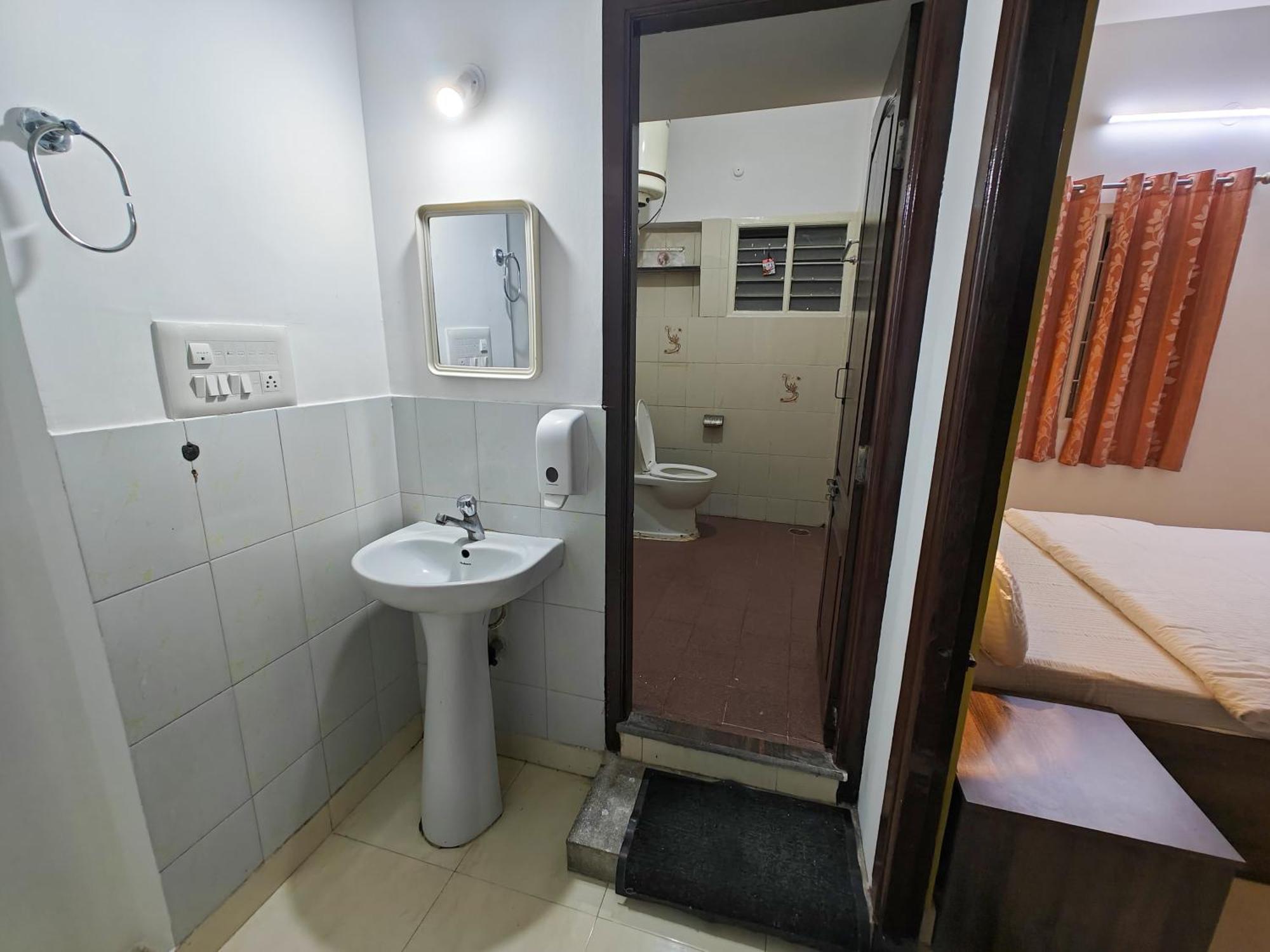Sampada Homestay บังกาลอร์ ภายนอก รูปภาพ